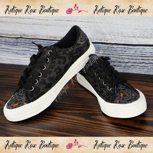 🌹 Very G Cosmic 2 Black Fashion Sneakers